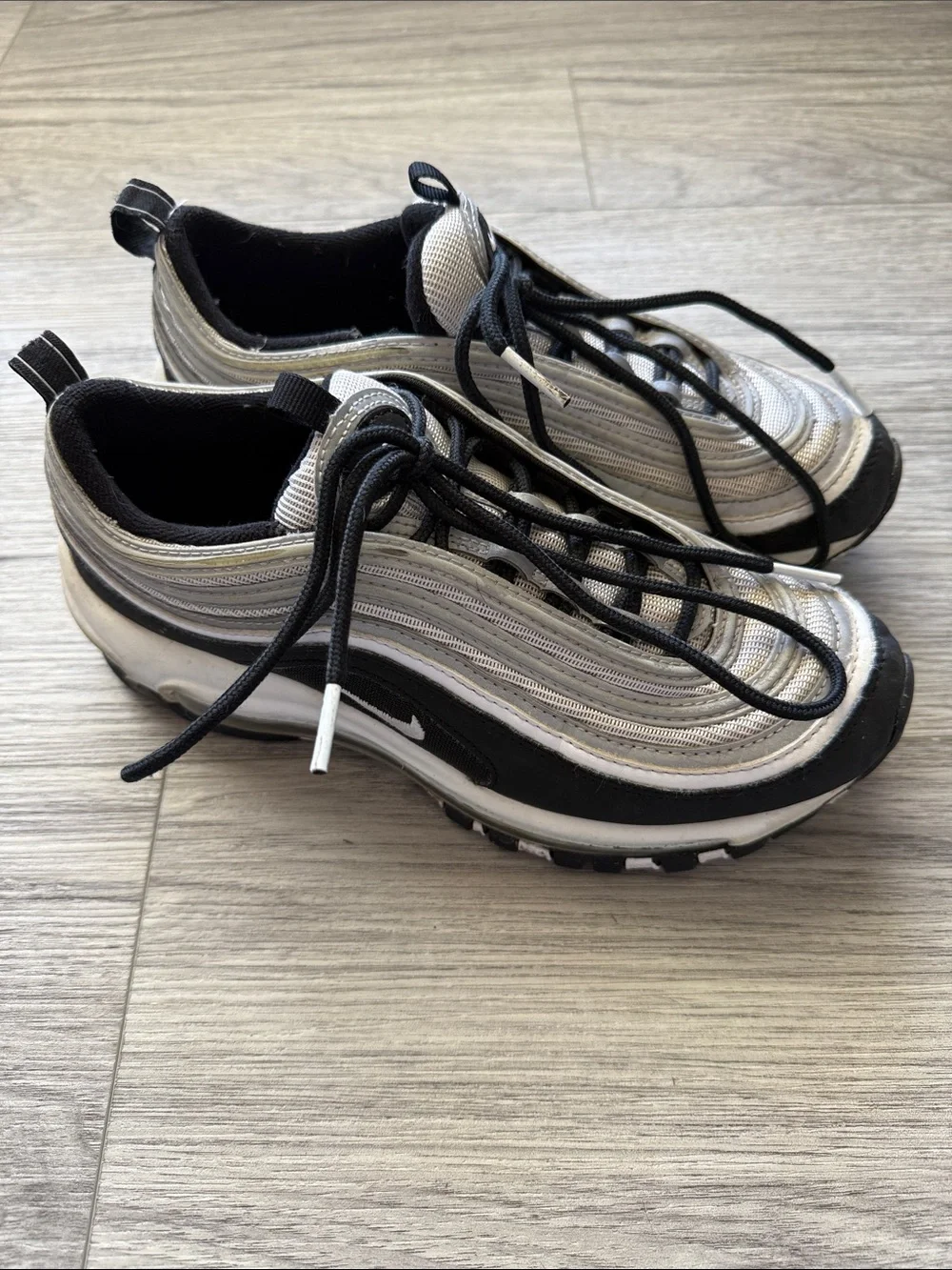 Nike Metallic Silver and Black Retro Runner Sneakers Size 5.5Y